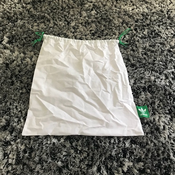 Adidas drawstring bag - Picture 2 of 2